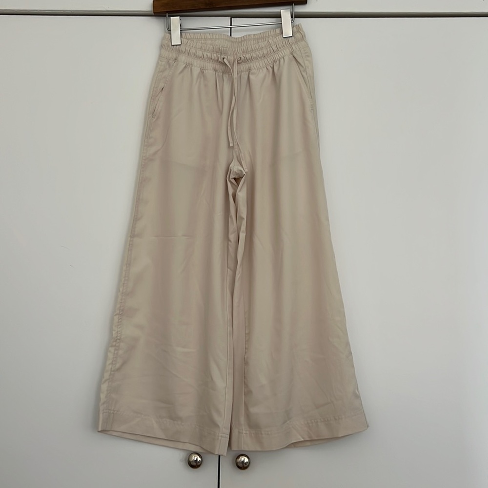 Cropped Wide Leg Pants